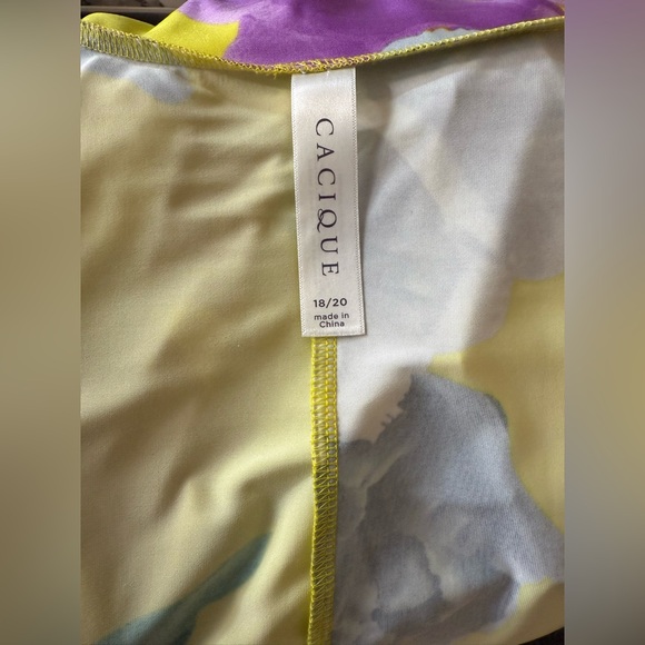 Floral Kimono Robe - Picture 2 of 6